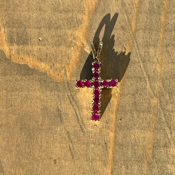 10k Gold Rubies cross - Picture 10 of 11